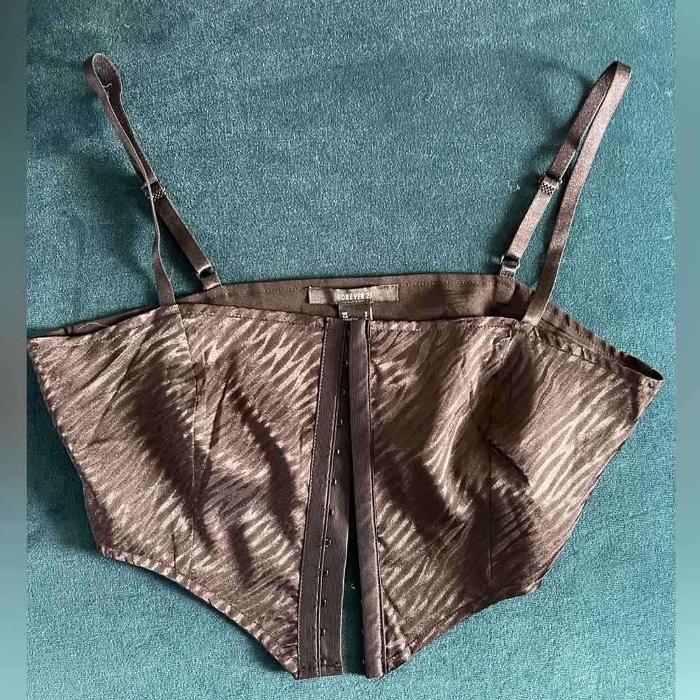Forever 21 crop top (small)